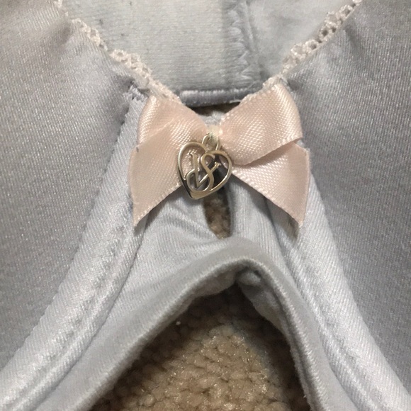 Victoria’s Secret Soft Bra - Picture 2 of 3